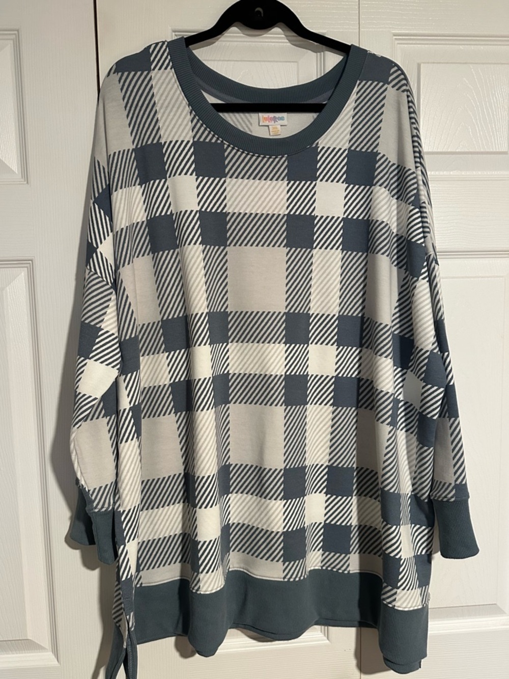 LuLaRoe Hannah Sweater
